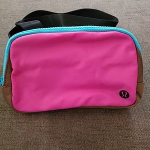 Lululemon Everywhere Belt Bag 1L